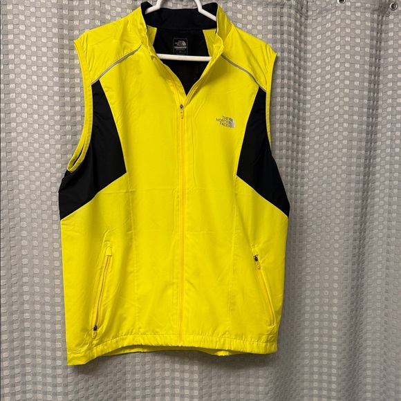 The North Face Men's Bright Yellow and Black Vest - Picture 1 of 4
